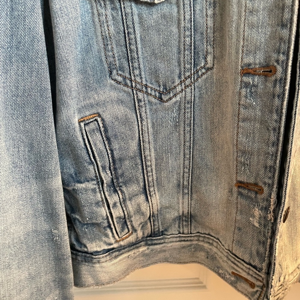 AE Distressed Denim Blue Jean Button Down Jacket Small Boxy Trucker - Picture 5 of 13